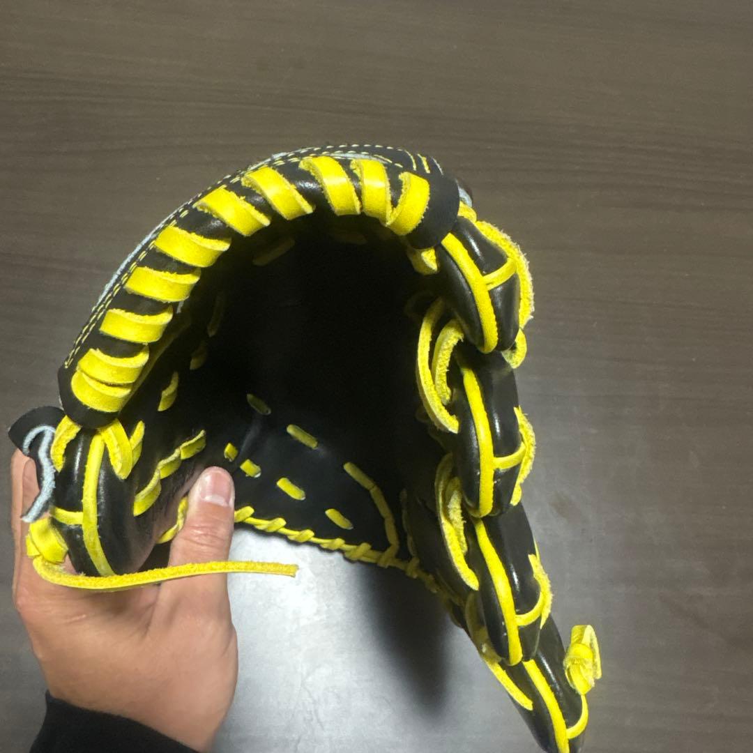 e*o様 ミズノ 軟式グローブ 黒/黄色