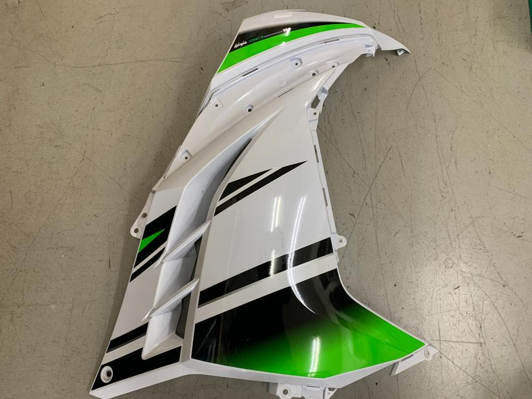 ニンジャ250 EX250L 13-17 純正サイドカウル右 25071603
