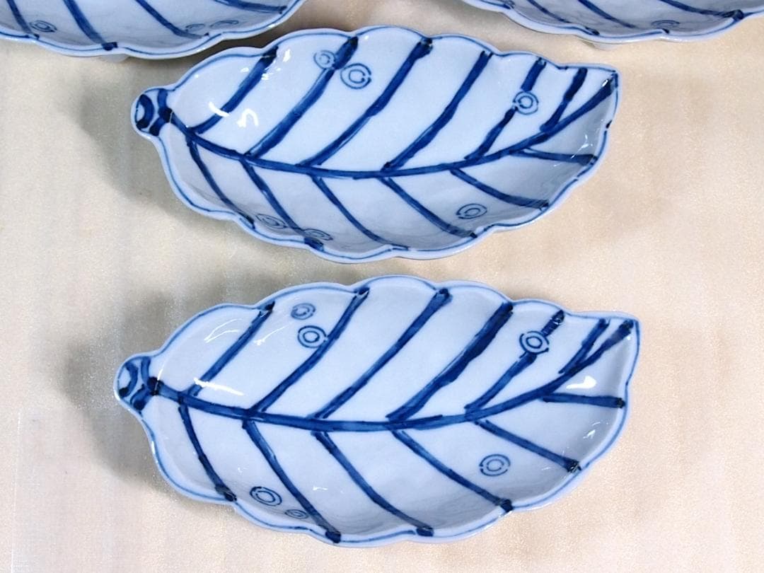 【未使用】高橋芳宣 染付葉型向付 7客 葉文向附 銘々皿/菓子皿 茶道具 食器