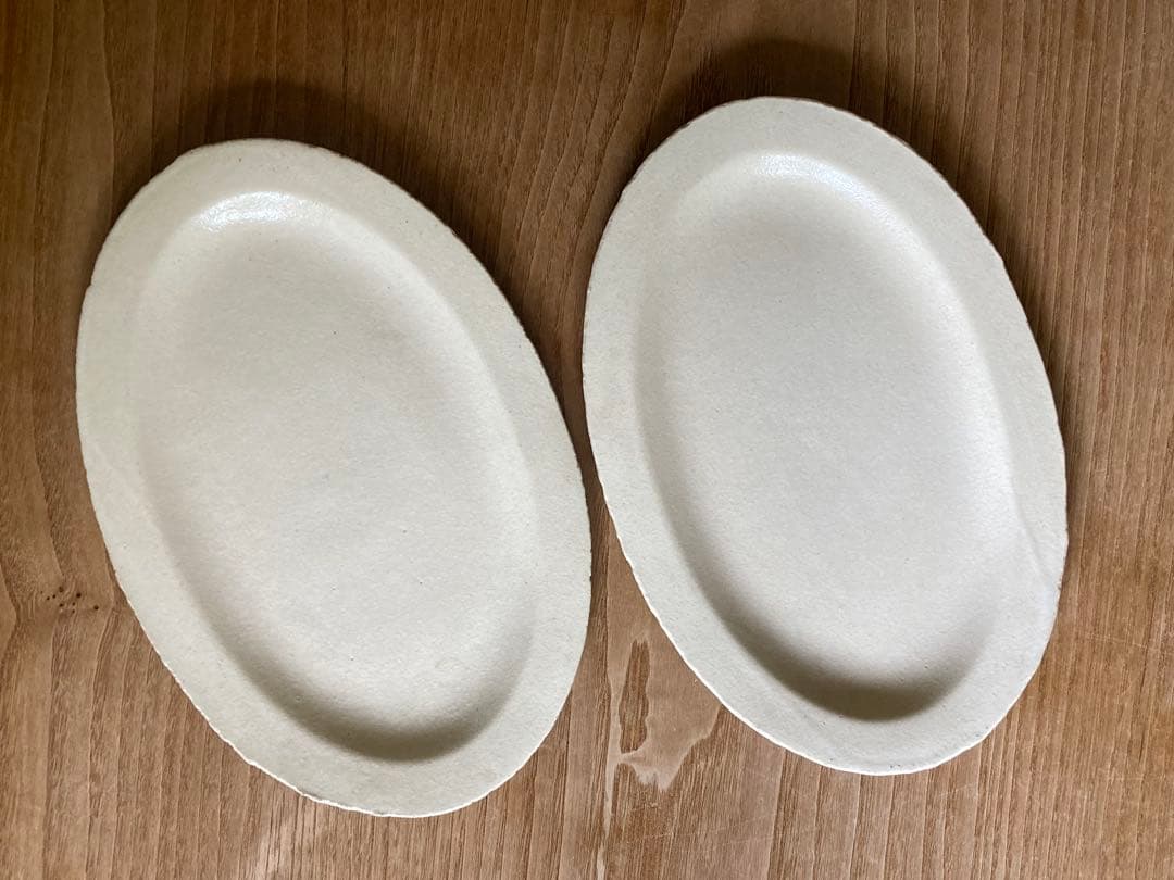 最終値下げ　吉田次朗　オーバルプレート　楕円形　クリーム色　2枚セット