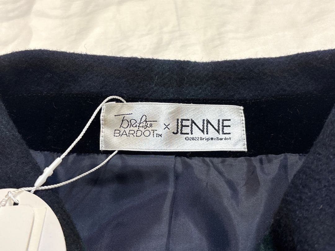 【新品未使用】JENNE ブリジット・バルドーコラボ　ポンチョ・ケープコート　L
