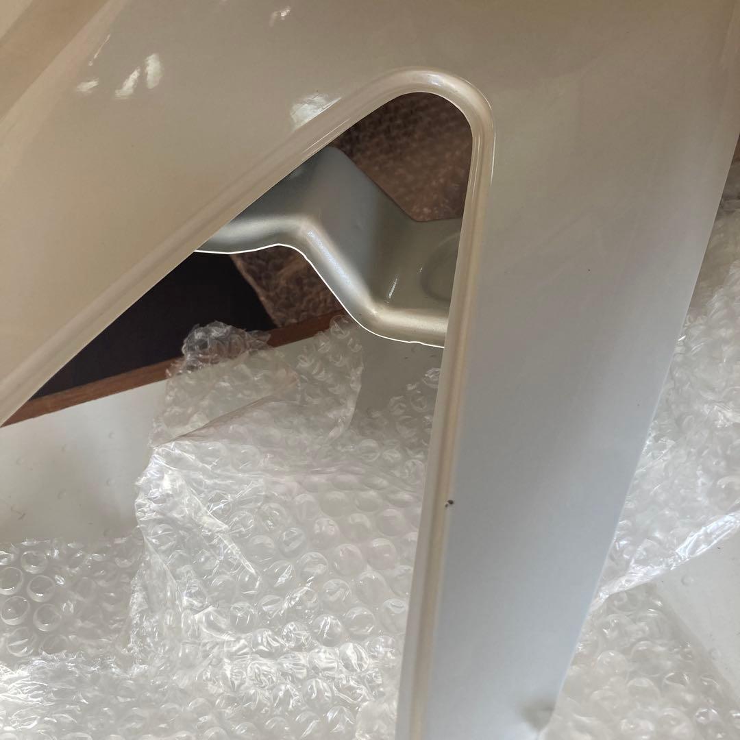 30プリウス￼右側フェンダー070