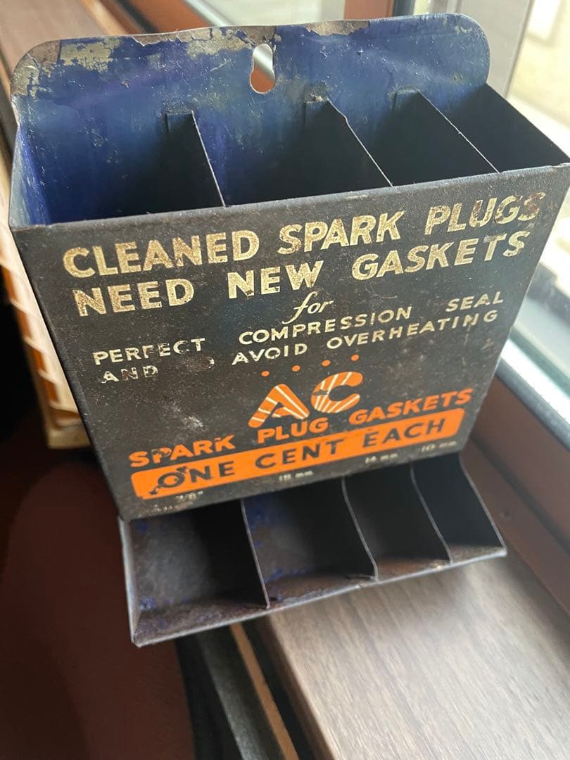 ac spark plug cabinet キャビネット　看板　champion