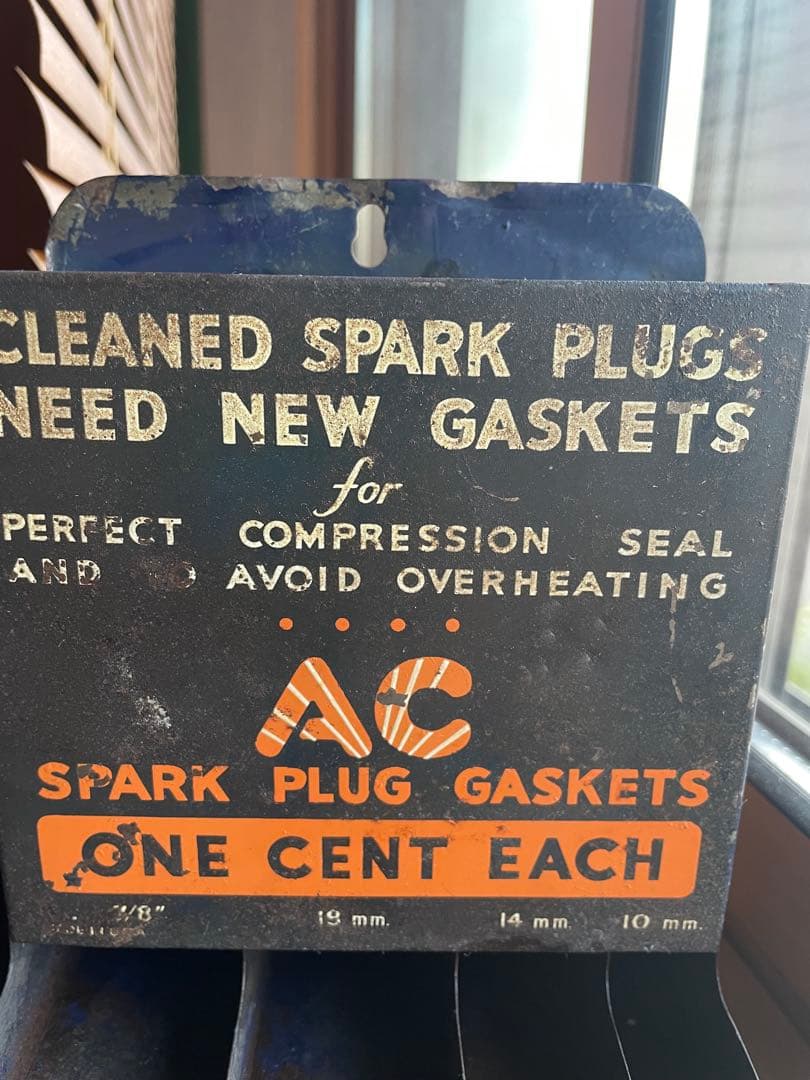 ac spark plug cabinet キャビネット　看板　champion