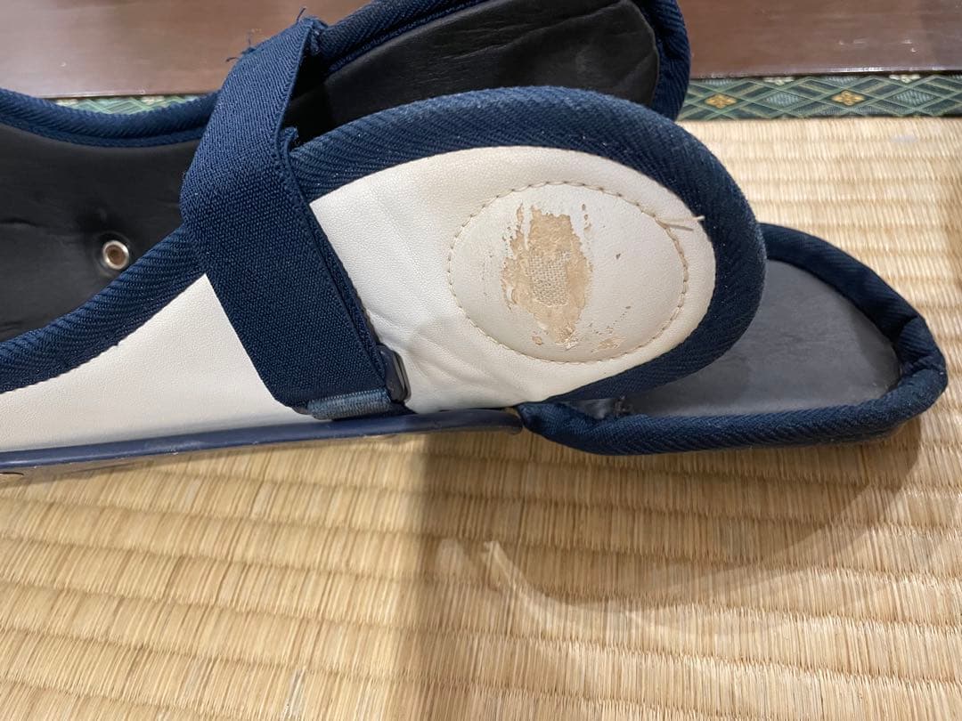 キャッチャー用レガース ミズノプロ　ネイビー ホワイト