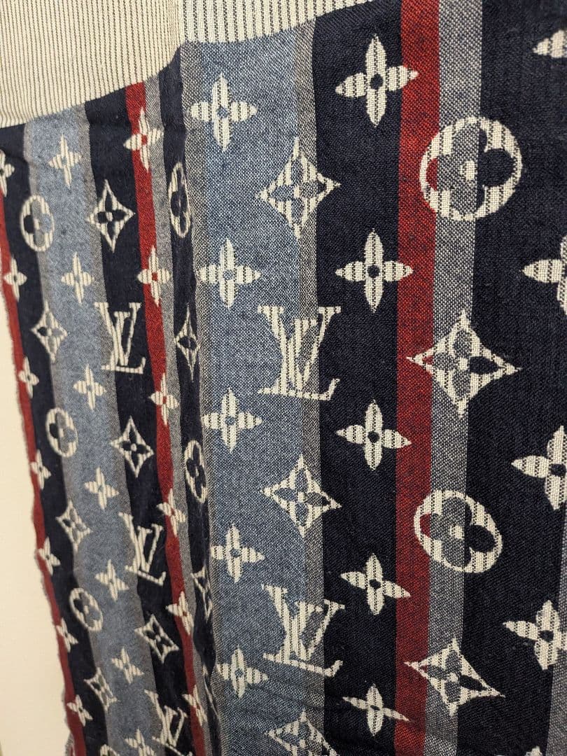 Louis Vuitton 大判ストール