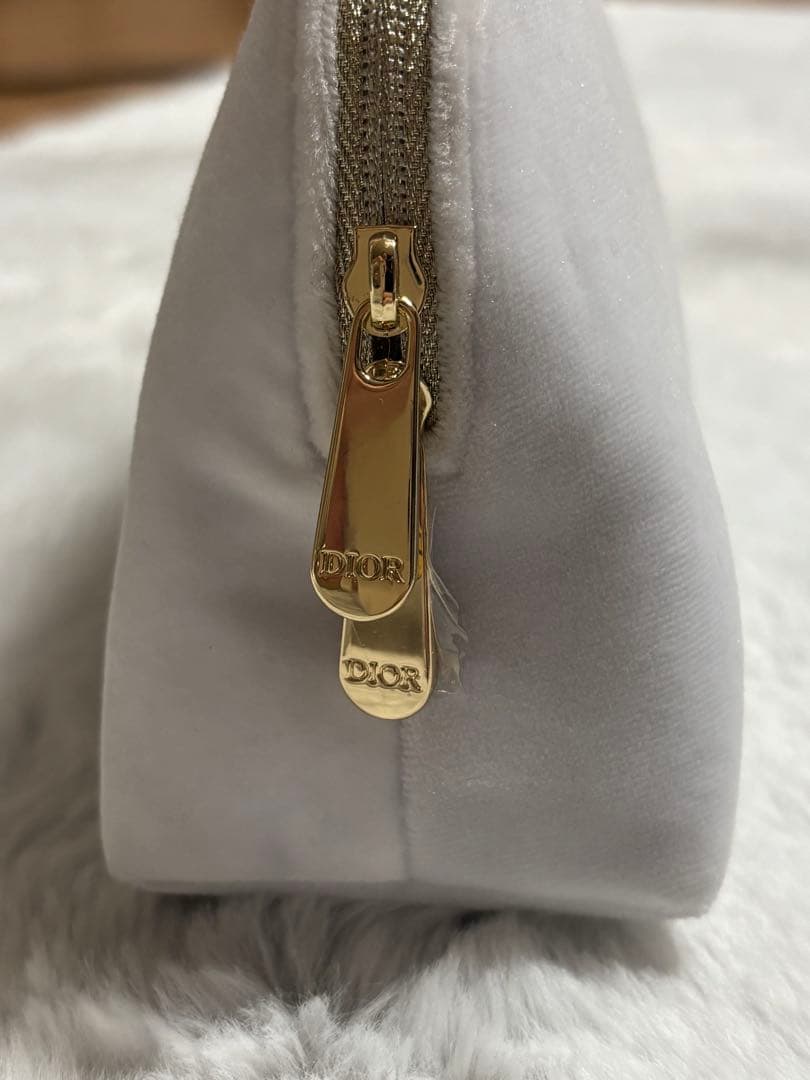 Diorスノーエッセンスホリデーコフレ ディオール