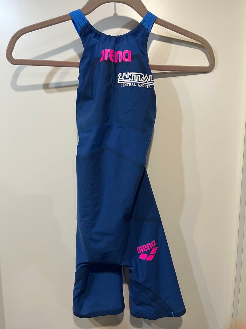 競泳水着 セントラル 選手 finaマーク aquaforce storm 破れ