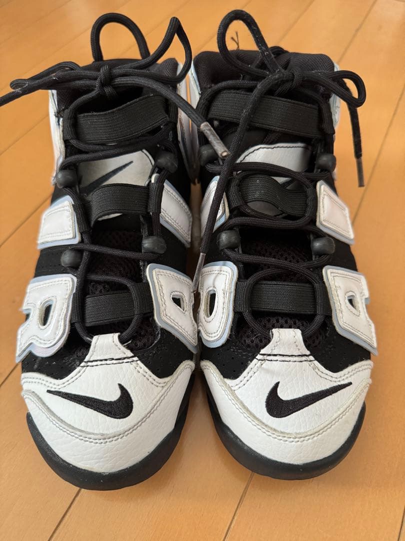 23.5モアテン　エアモアアップテンポ　Nike スニーカー ホワイト/ブラック