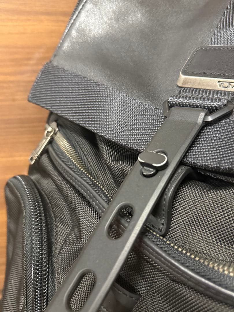 TUMI ロンドンロールトップバックパック