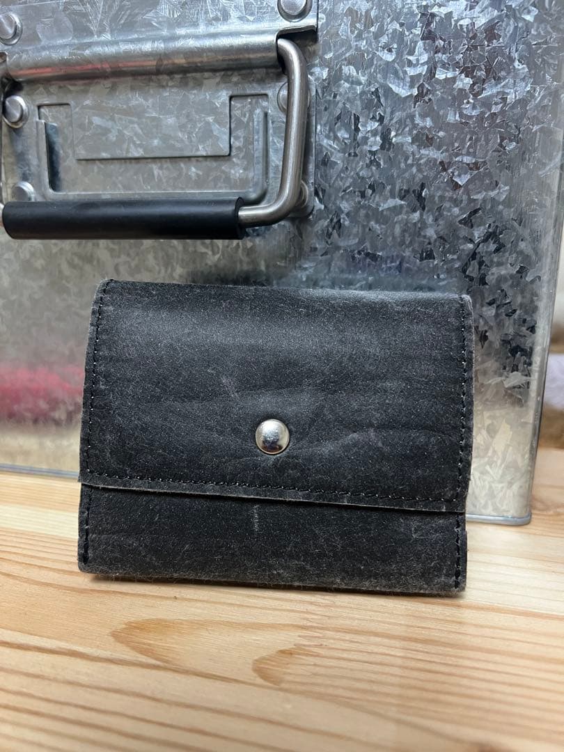 小物 beta post Cardboardic Trifold Wallet