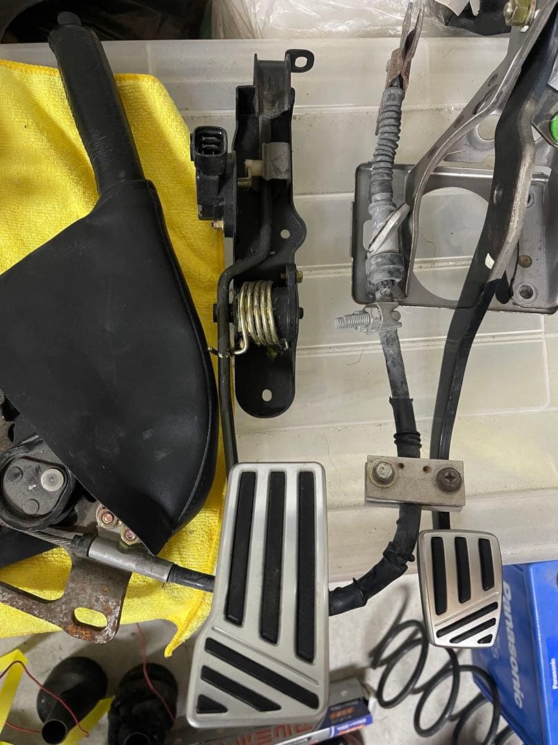 jzx110 ？　MT車用　ペダル3点セット＋サイドブレーキ