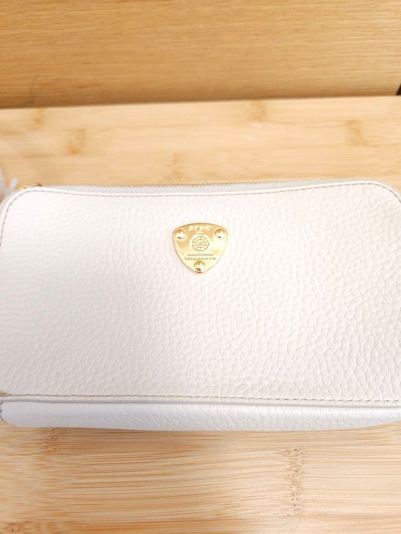 【未使用品】ATAO　アタオ　お財布ポシェット　アイビスホワイト