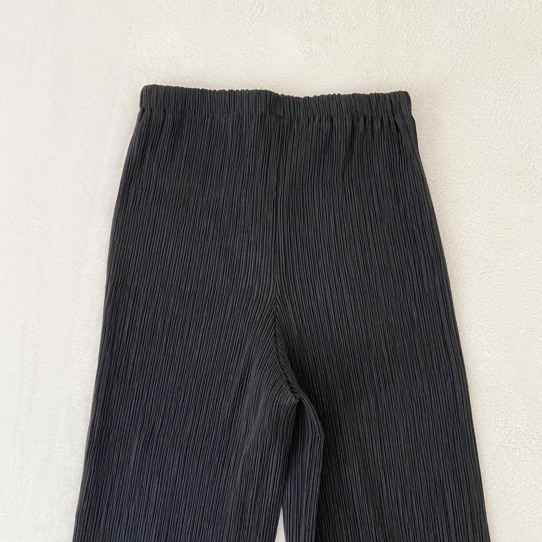 美品　ISSEY MIYAKE パンツ　プリーツ　ブラック　archive