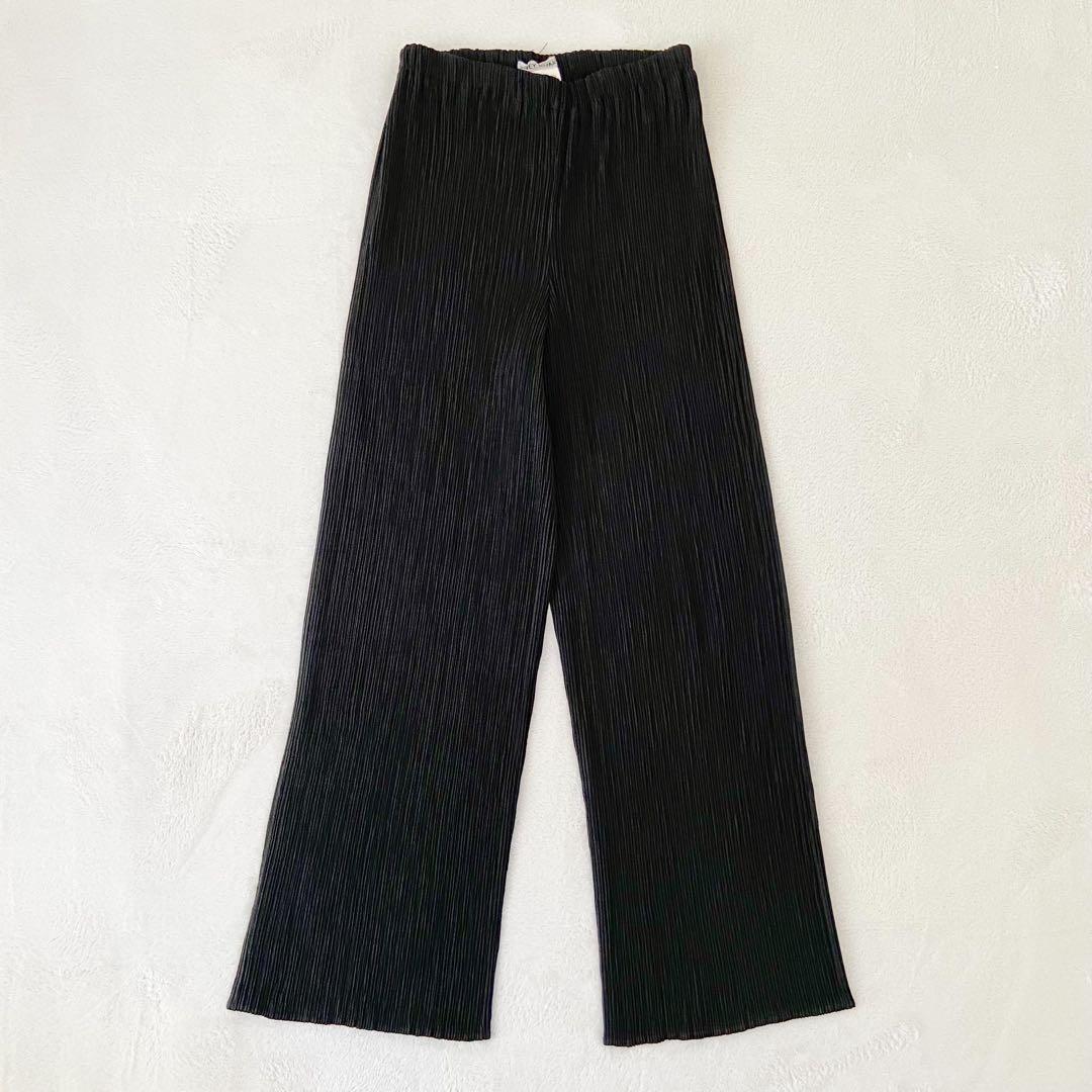 美品　ISSEY MIYAKE パンツ　プリーツ　ブラック　archive