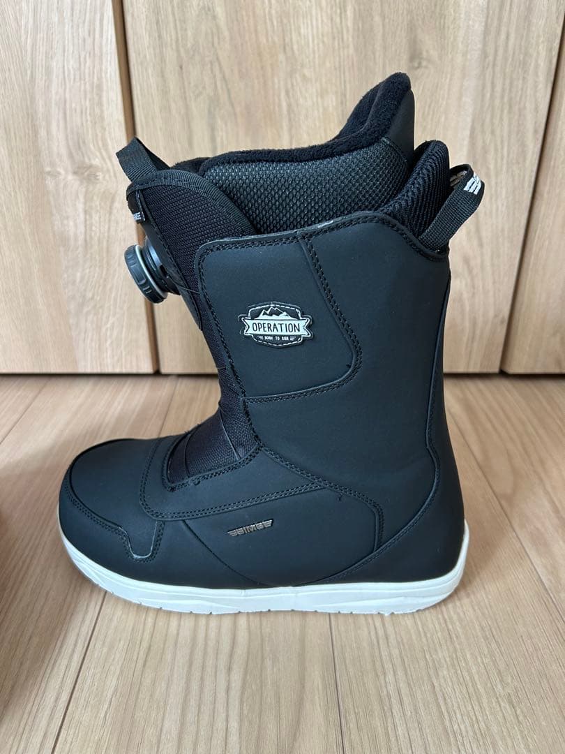 25.5スノーボードブーツ ボアシステム