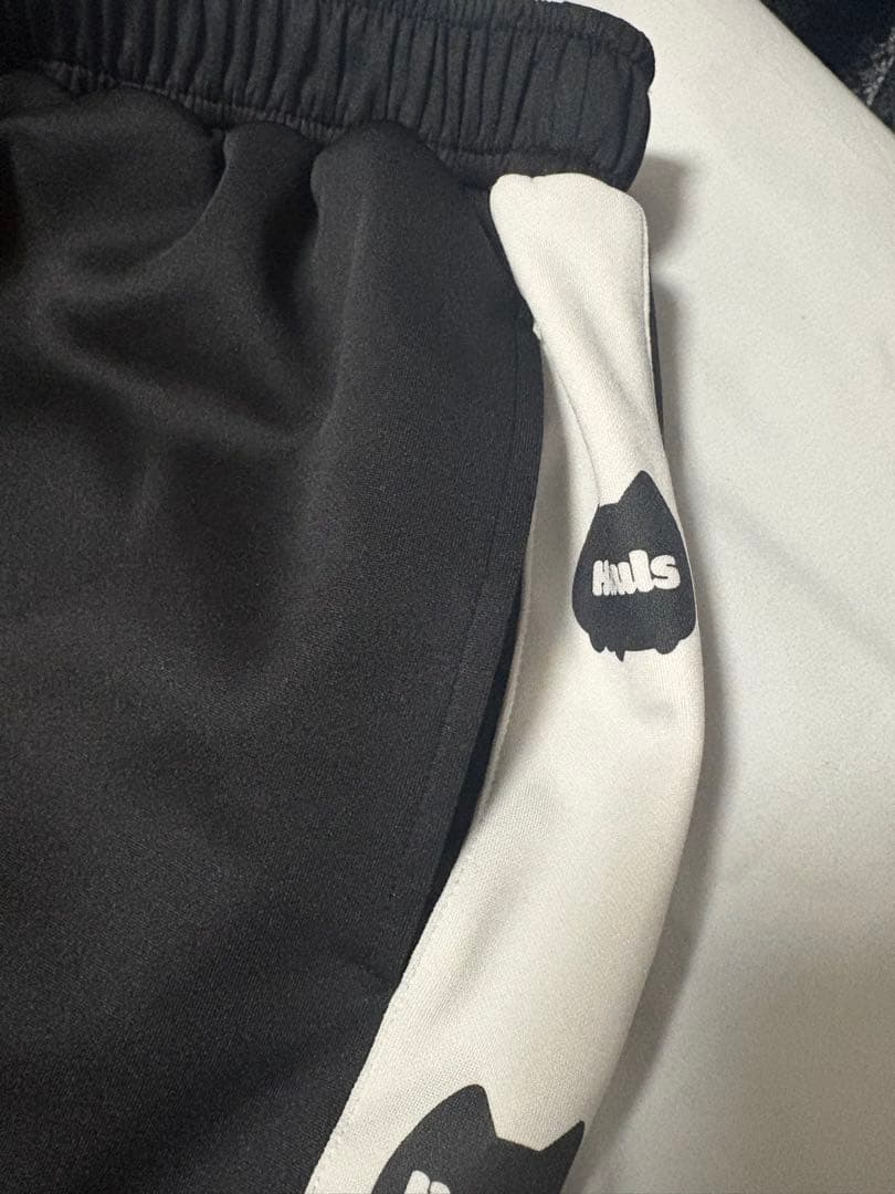 新！ネ申おジャージ参上！ ブラックF Hauls ジャージ 黒 セットアップ