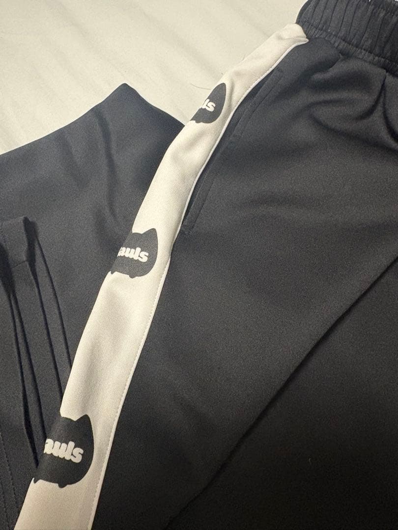 新！ネ申おジャージ参上！ ブラックF Hauls ジャージ 黒 セットアップ