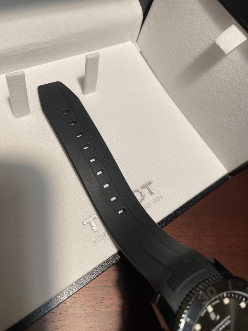 TISSOT シースター 1000 POWERMATIC 80