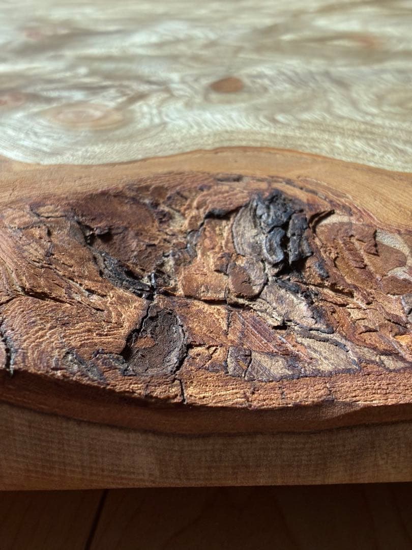 【現品限り】国産楠（くすのき） 無垢一枚板サイドテーブル｜天然木の表情を楽しむ