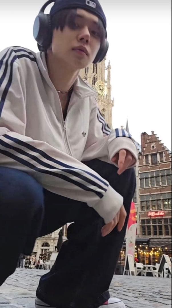 adidas トラックジャケット Lサイズ TXTヨンジュン着用