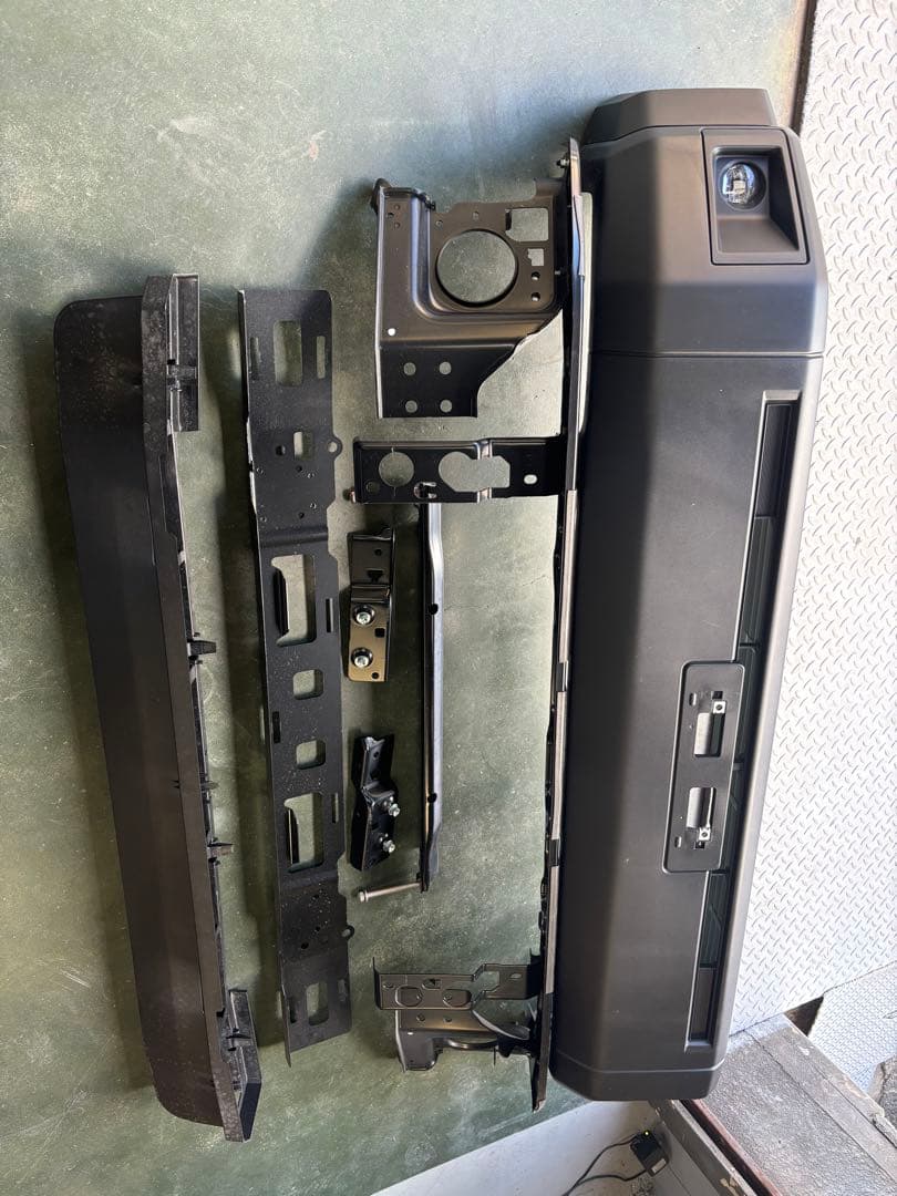 【送料込み】GDJ76 フロントバンパー 再再販ランクル70