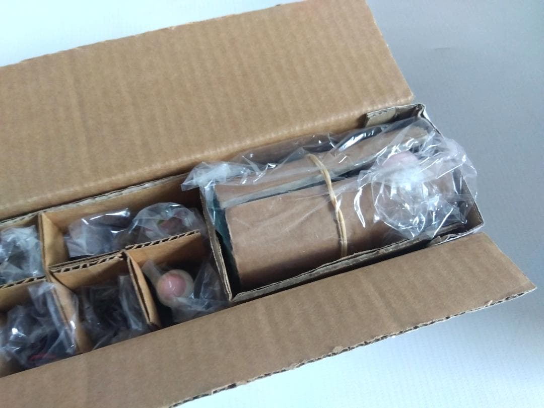 R*i様 【未使用】吉徳大光 『はろうきてぃ雛』2000年度 限定屏風　ハローキ