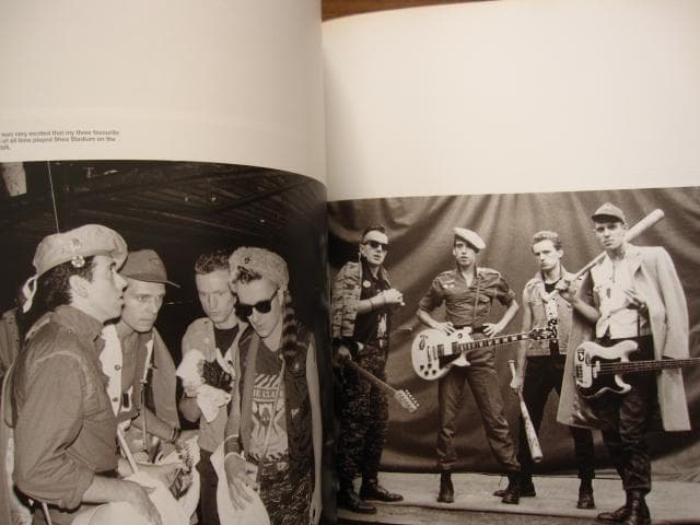 The Clash Photograph by Bob Gruen　2001年版