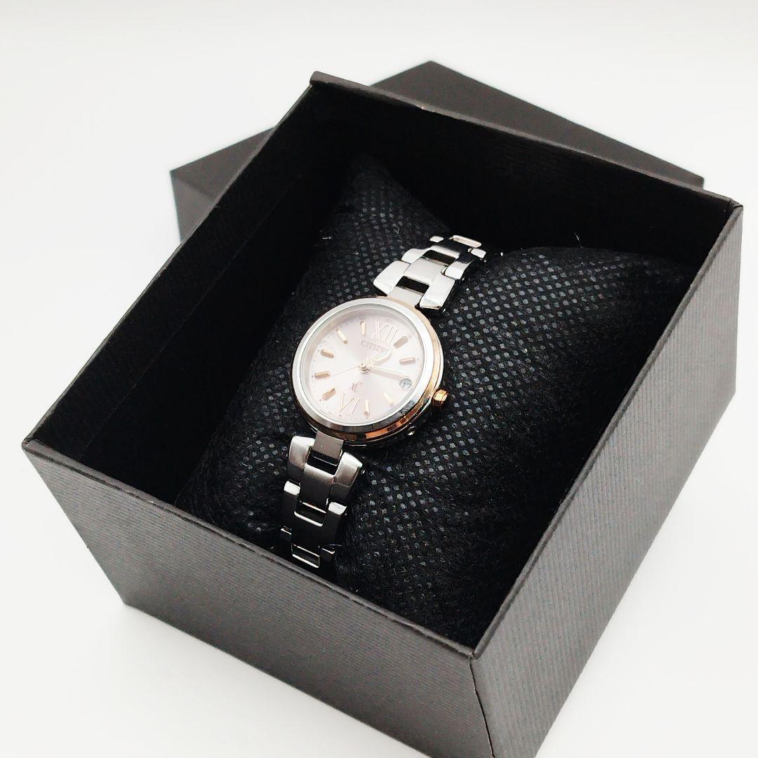 【美品】CITIZEN xC クロスシー レディース 腕時計 ミニソル ピンク