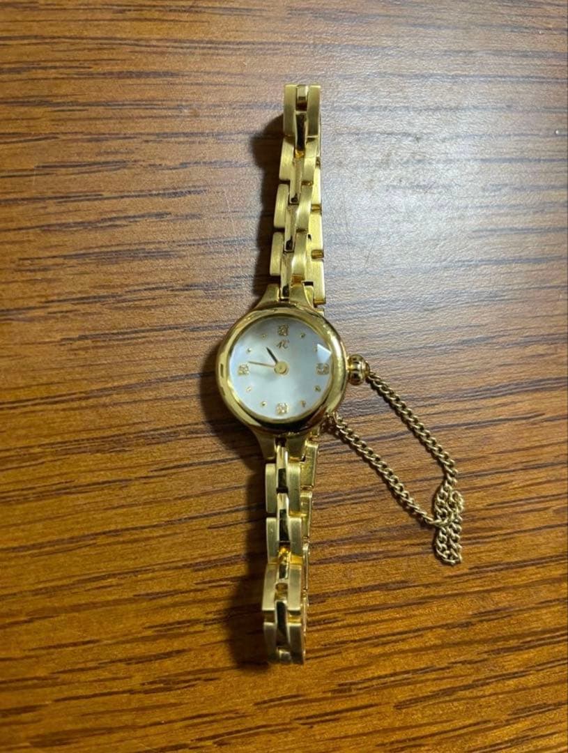 4℃ ゴールド アナログ腕時計