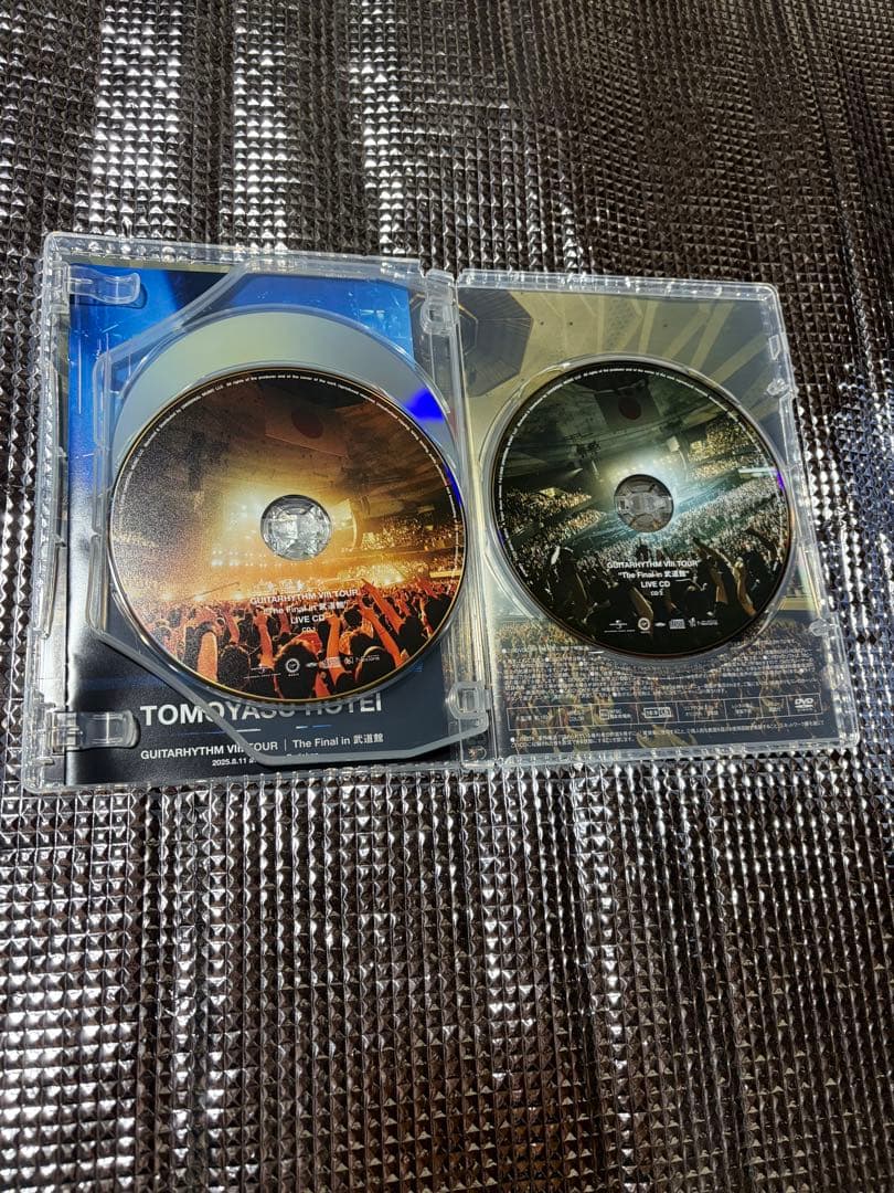 布袋寅泰 GUITARHYTHM VIII TOUR 武道館