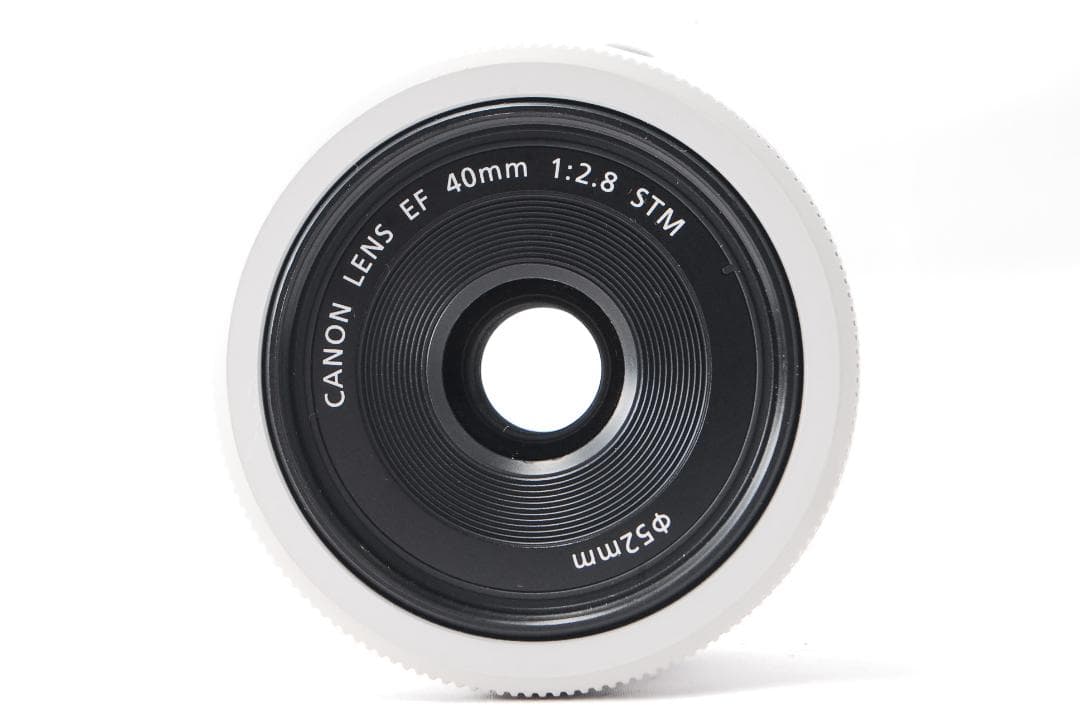 ✨超美品✨人気のホワイト✨Canon EF 40mm F2.8 STM