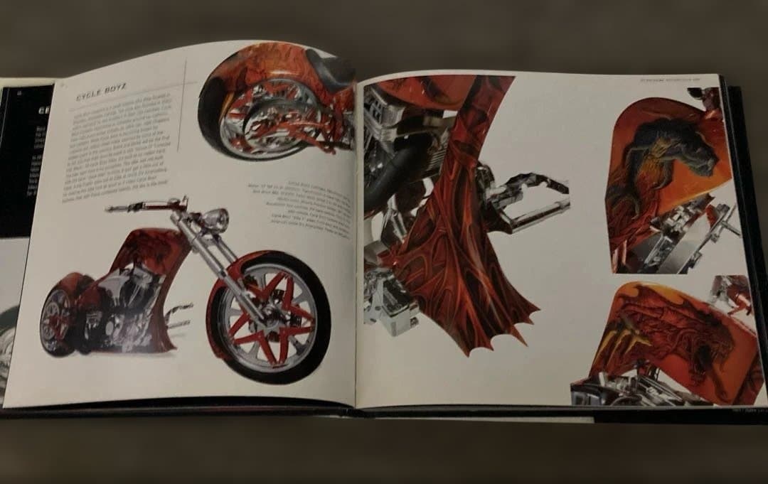 EXTREME MOTORCYCLE ART カスタムバイクのカラーの洋書写真集