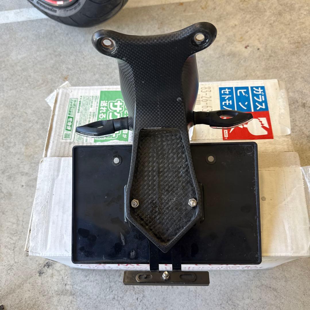 モトコルセカーボンフェンダーレス