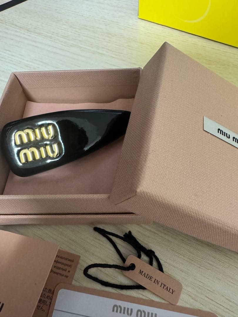 miu miu ブラック ヘアピン バレッタ