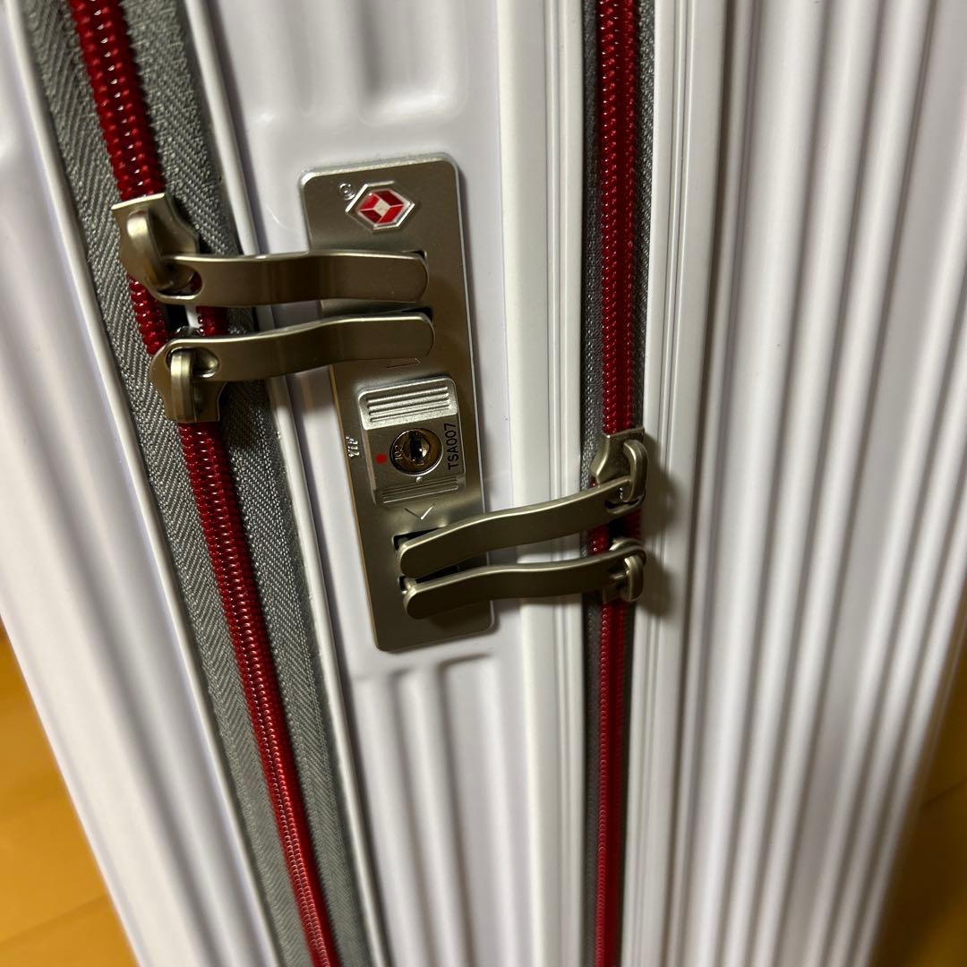 TRANS CONTINENTS ホワイトキャリーケース