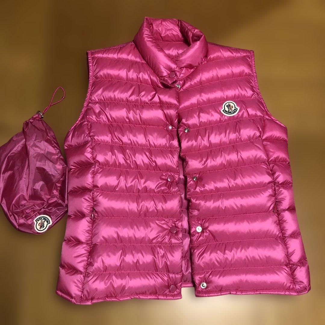 モンクレール ピンク ダウンベスト 収納袋付き