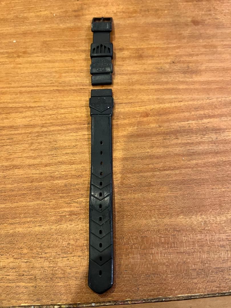 タグホイヤのフォーミュラ1 純正ベルト18mm メンズ用