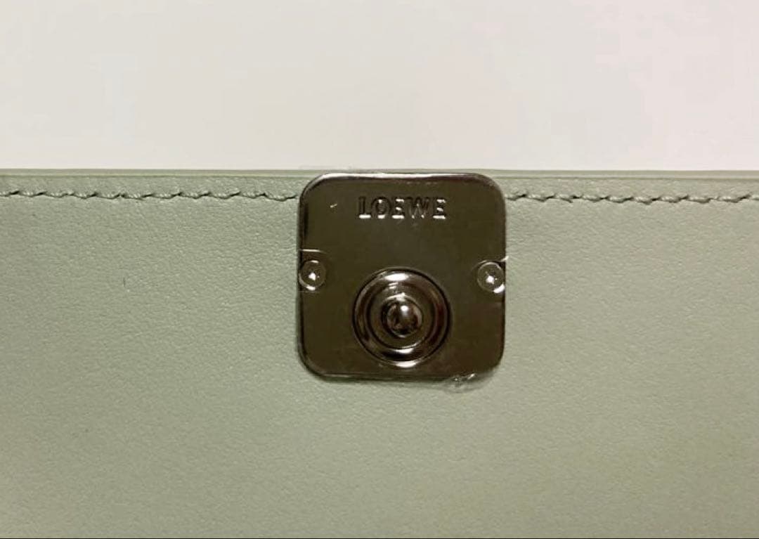 【未使用品】LOEWE アナグラム トライフォールド ウォレット