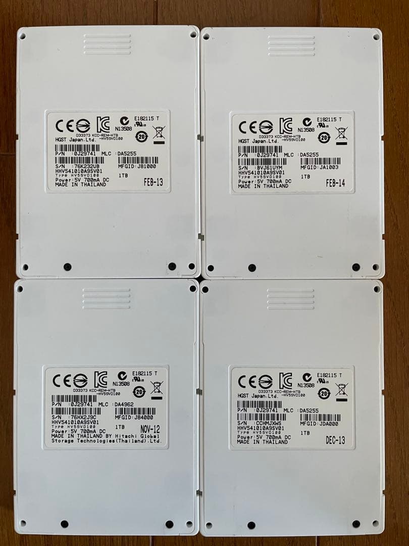 日立（HGST）iVDR-S カセットHDD 1TB 4台セット（ケース付き）