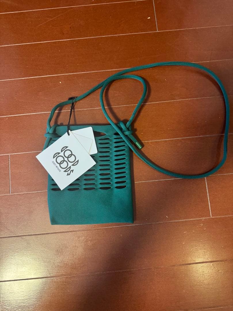 ISSEY MIYAKE MOKKO グリーン