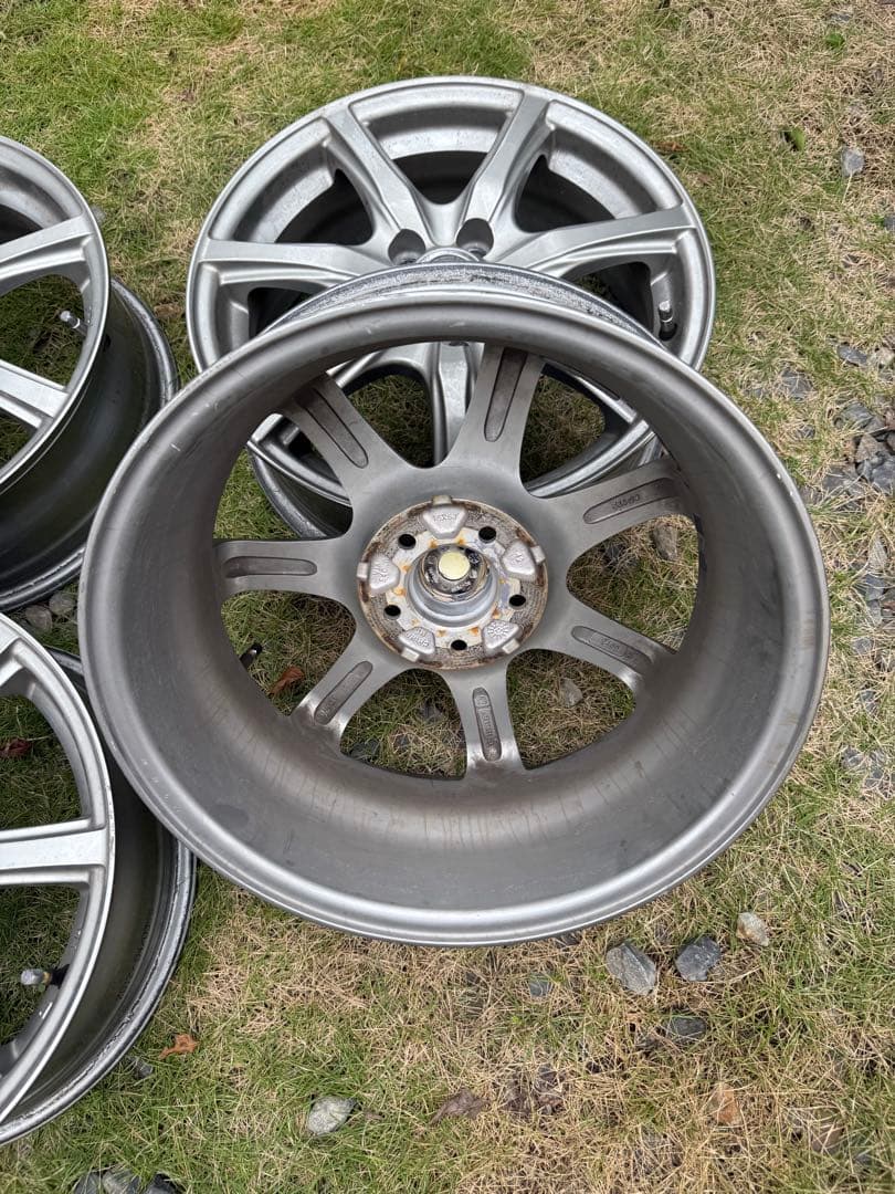 週末値引き　16×6 アルミホイール　ラクティス　プリウス　シエンタ等