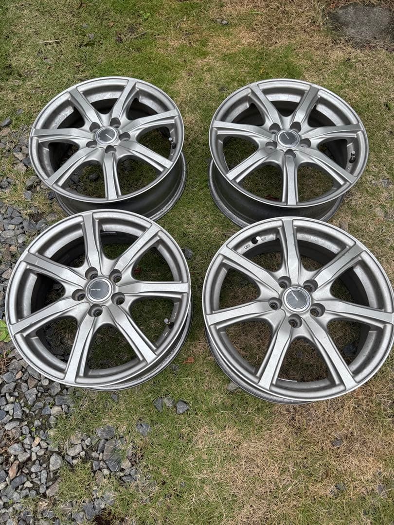 週末値引き　16×6 アルミホイール　ラクティス　プリウス　シエンタ等