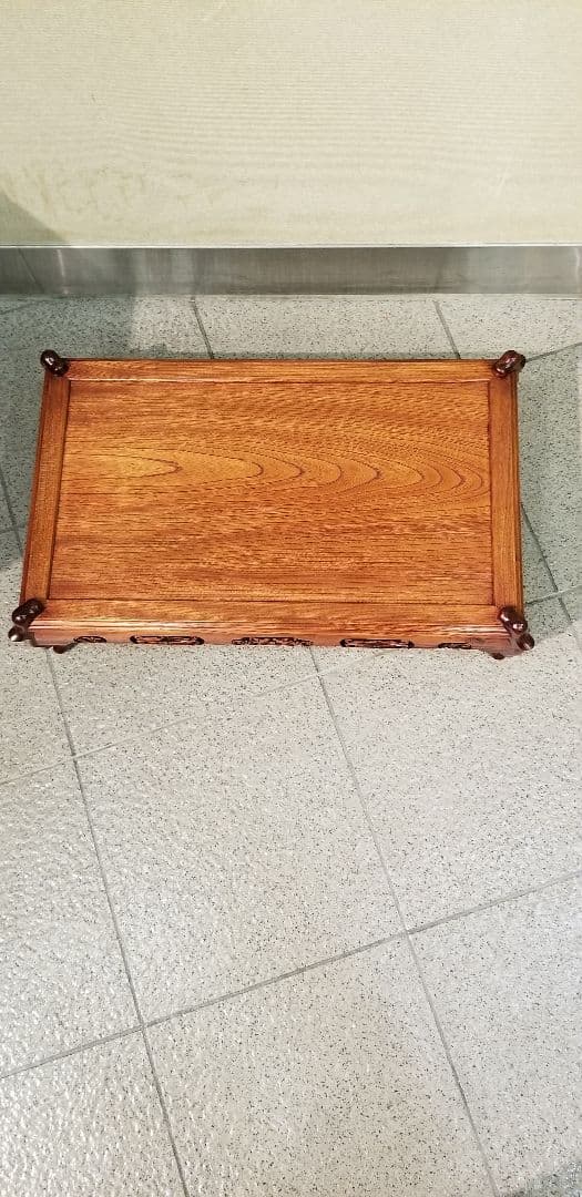 1.8尺唐獅子彫り花台(欅) 幅54cm 高さ13cm 奥行33cm位です。