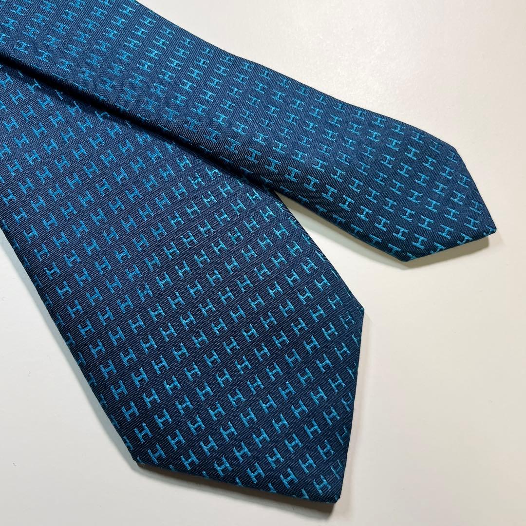 名作✨極美品✨HERMES エルメス　ネクタイ　高級シルク　ファソネ H柄