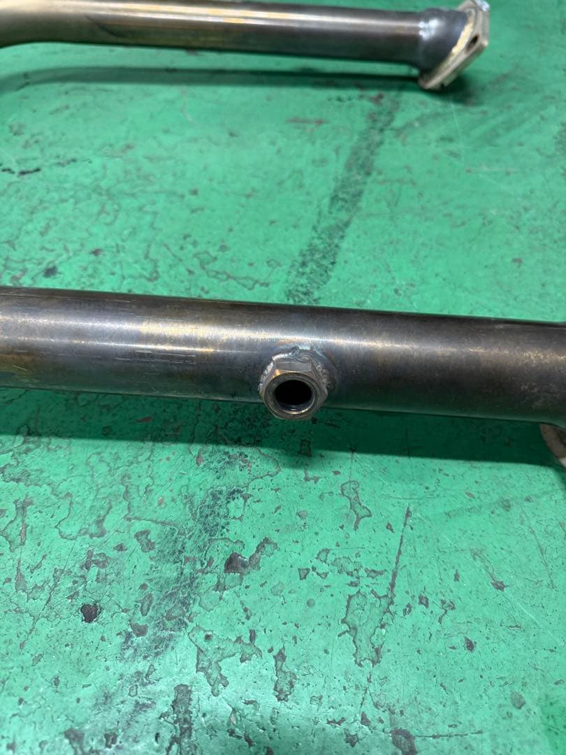 200系　クラウン　中間マフラー　ストレート　チタン製