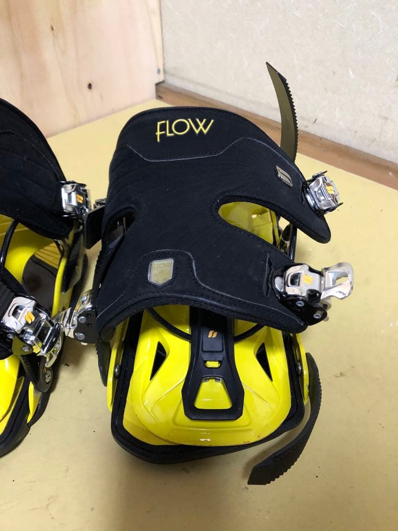 最終値引き　FLOWスノーボードビンディング