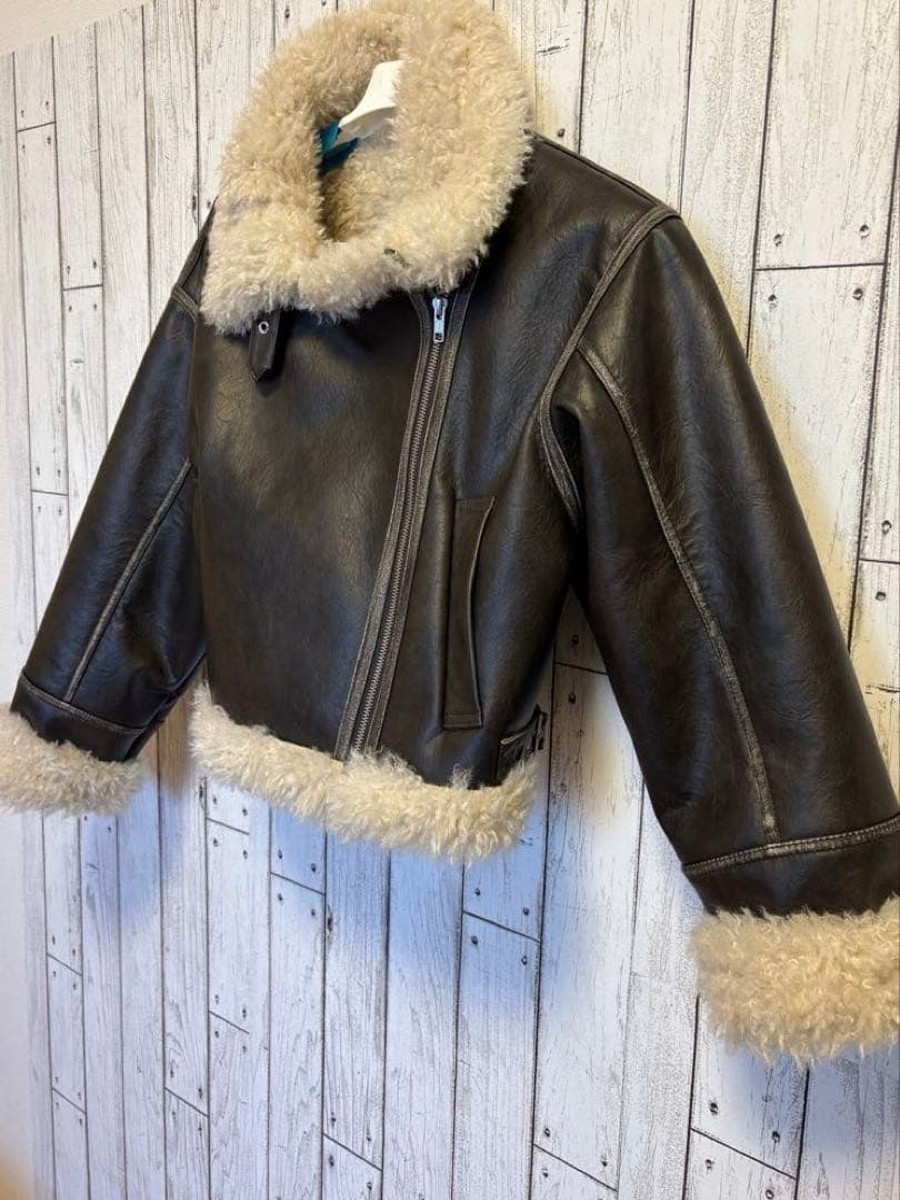 MURUA アンイーブンショートフェイクムートンジャケット ブラウン