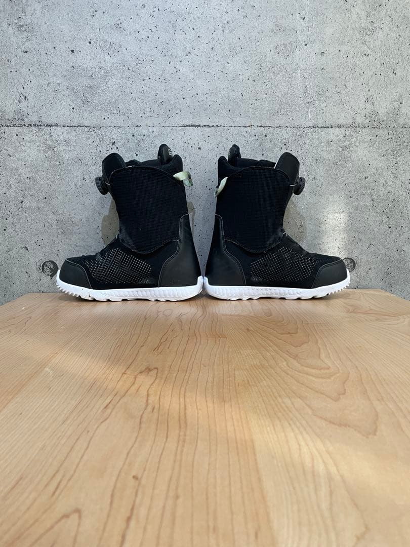 バートン　RITUAL LTD ダブルBOA 24.5センチ