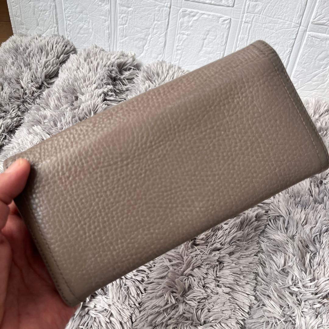 良品✨PRADA 長財布　メタルロゴ　長財布　シボレザー　グレージュ